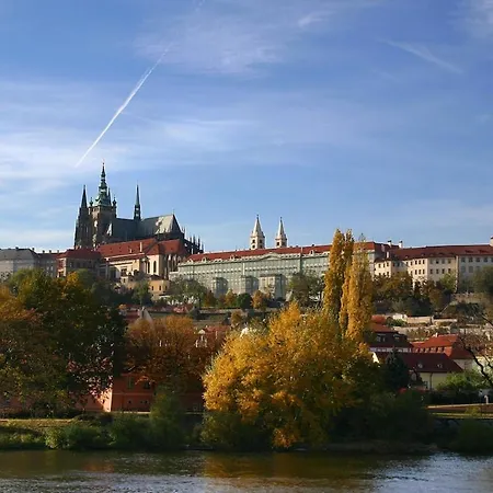 Cozy Private For Couples & Solo Travelers